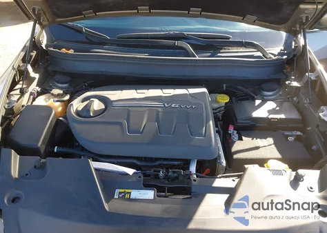 2017 Jeep Cherokee Latitude 4X4 из США, поврежденный, VIN 1C4PJMCS7HW531639